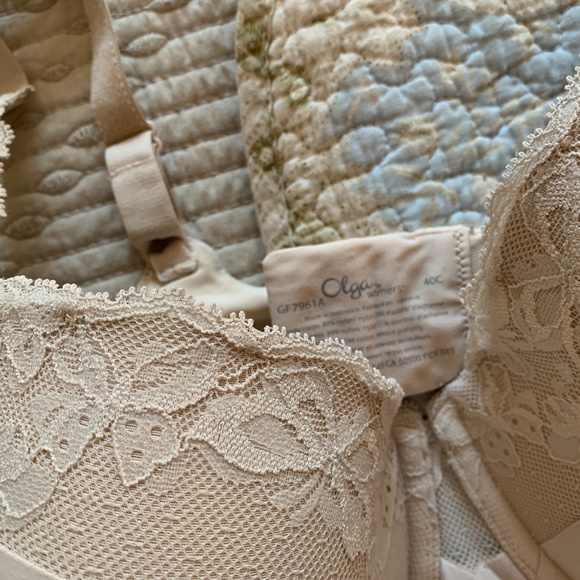 LOT OF 4   OLGA CLOUD 9 UNDERWIRE BRAS WITH LIFT GF7961A  40C - Picture 16 of 16